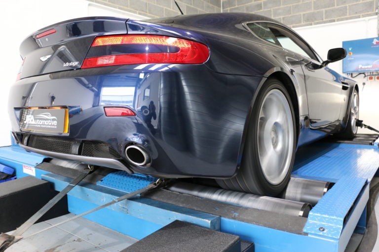 Photo 3 - Aston Martin