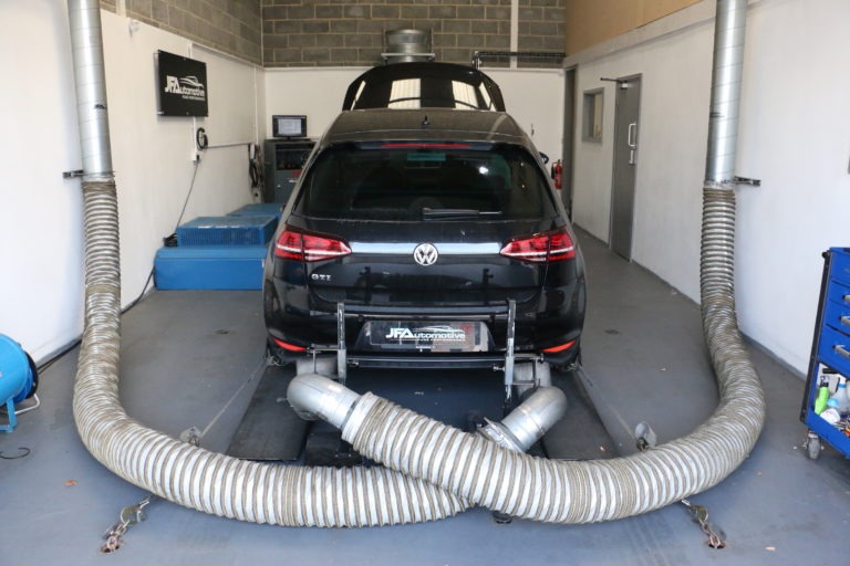 Photo 4 - Volkswagen Golf
