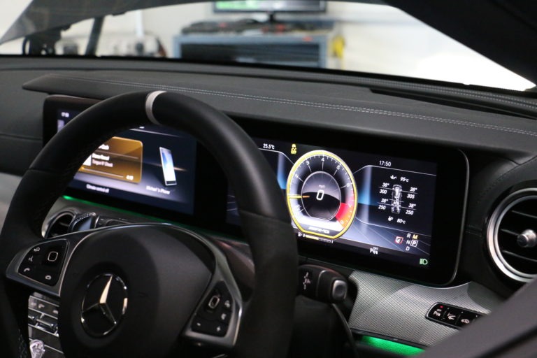 Photo 4 - Mercedes