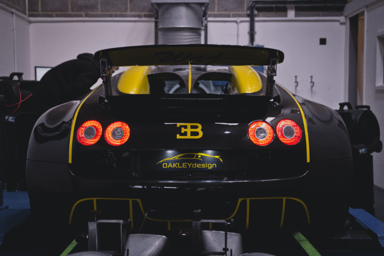 Photo 9 - Bugatti Veyron 16.4