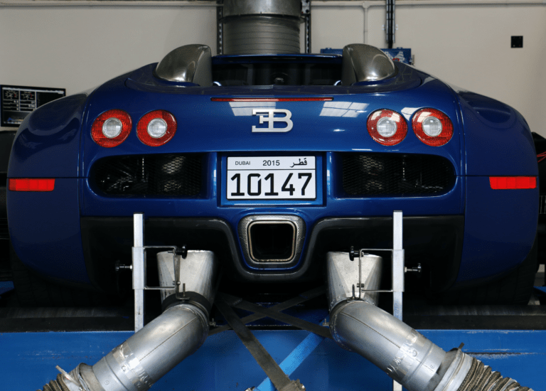 Photo 4 - Bugatti Veyron 16.4