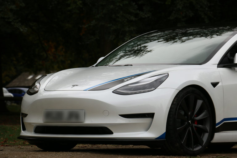 Photo 3 - Tesla Model 3 2016 -