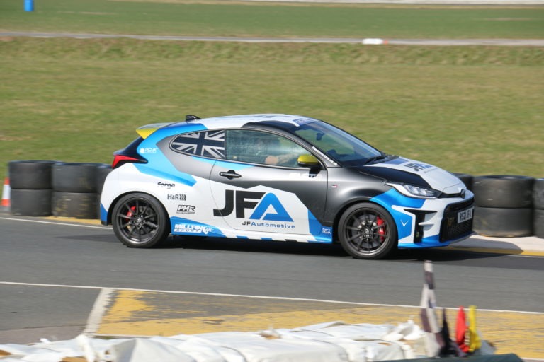 Photo 9 - Toyota Yaris 2020 -