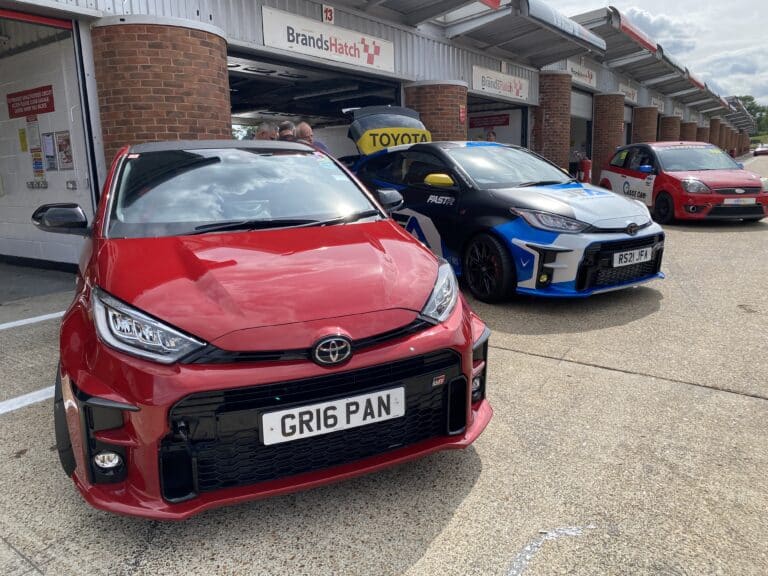 Photo 10 - Toyota Yaris 2020 -