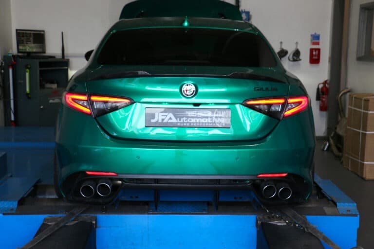 Alfa_Romeo_Guilia_Quadrifoglio_Rear_On_Dyno