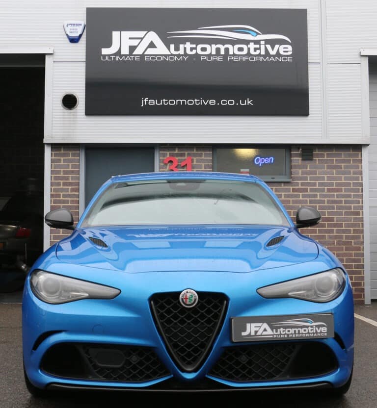 Blue_Alfa_Guilia_Quadrifoglio_Outside_Front_Close