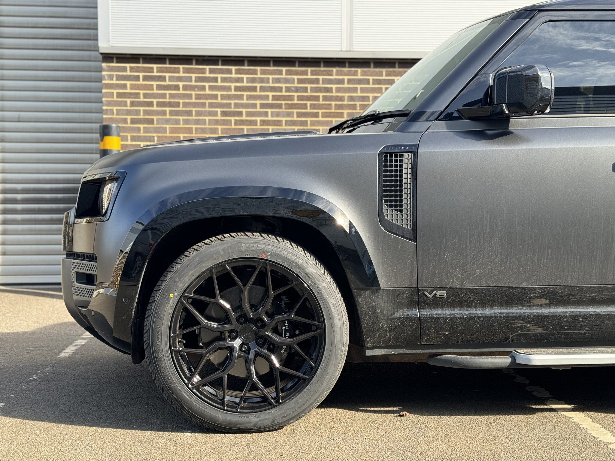 Photo 5 - Land Rover